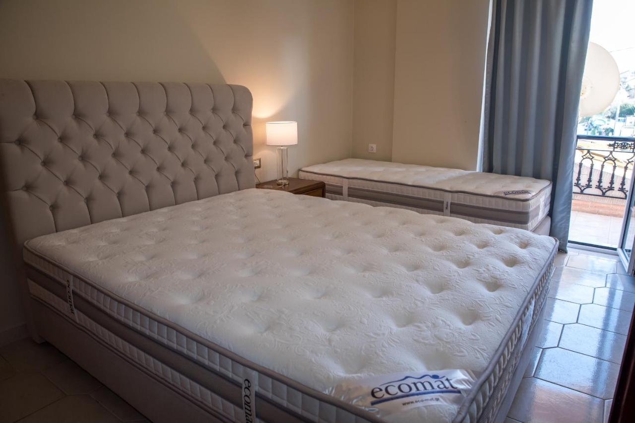 Paradise Bar Apartments Планос Экстерьер фото